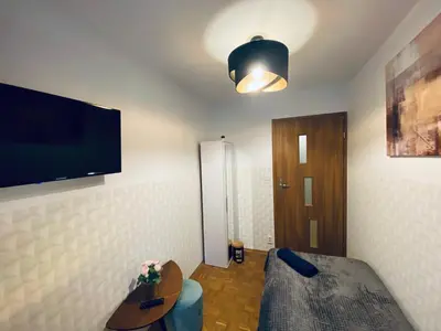 Telewizja i/lub zestaw kina domowego w obiekcie ClickTheFlat Solidarności City Center Apart Rooms