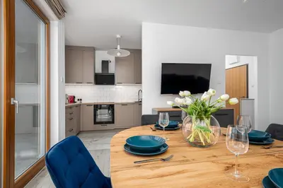 Kuchnia lub aneks kuchenny w obiekcie Kasprzaka 29A Separate Bedroom Free Garage By Perfect Apart