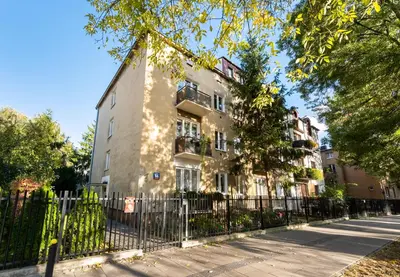 Budynek, w którym mieści się apartament