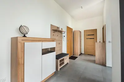 Kuchnia lub aneks kuchenny w obiekcie Metro Imielin 13th Floor Apartment by BookingHost
