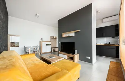 Kuchnia lub aneks kuchenny w obiekcie Metro Imielin 13th Floor Apartment by BookingHost