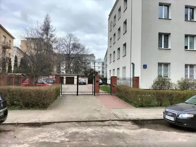 Budynek, w którym mieści się apartament