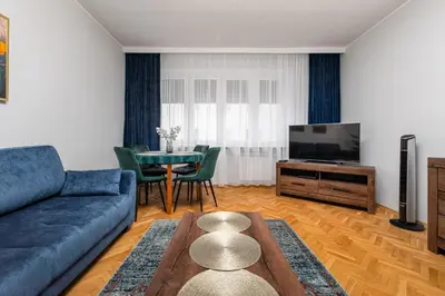 Telewizja i/lub zestaw kina domowego w obiekcie Lewicka 8 by Homeprime