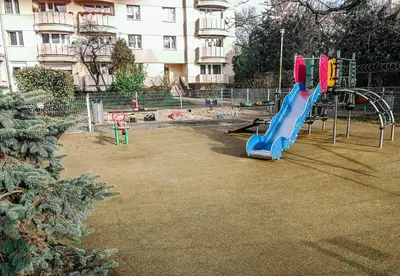 Plac zabaw dla dzieci w obiekcie Velvet Lazienki Park