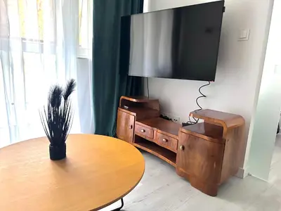 Telewizja i/lub zestaw kina domowego w obiekcie Warsaw Inside Solec II