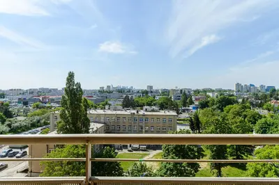 Widok na miasto Warszawa z tego apartamentu