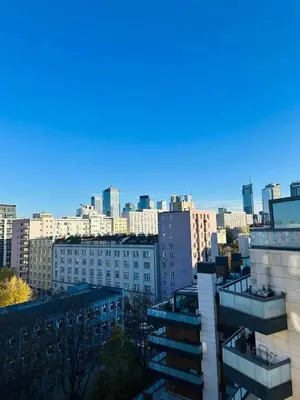 Widok na miasto Warszawa z tej kwatery prywatnej