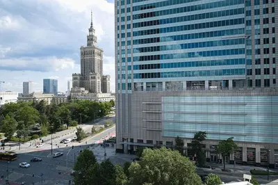 Widok na miasto Warszawa z tego apartamentu