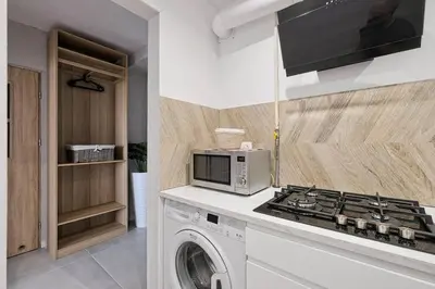 Kuchnia lub aneks kuchenny w obiekcie The Best View Private Apartment Emilii Plater 55