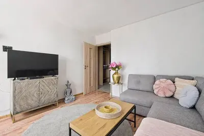 Telewizja i/lub zestaw kina domowego w obiekcie The Best View Private Apartment Emilii Plater 55