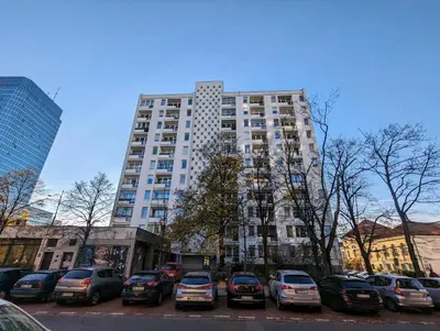 Budynek, w którym mieści się apartament