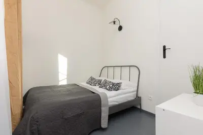 Łóżko lub łóżka w pokoju w obiekcie Budget-Friendly Studio Metro Wilanowska Warsaw Mokotów by Noclegi Renters