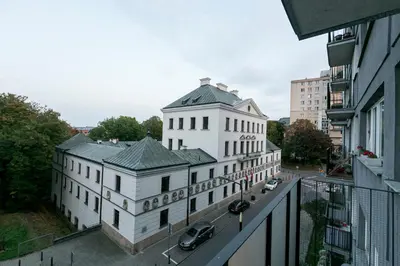 Budynek, w którym mieści się apartament