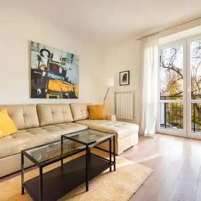 Ochota Sunny Apartment by BookingHost