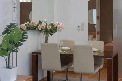 Część wypoczynkowa w obiekcie Cosy Apartment with Parking in the city centre Warszawa by Noclegi Renters