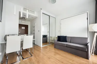 Część wypoczynkowa w obiekcie Varsovia Comfort 625 by BookingHost