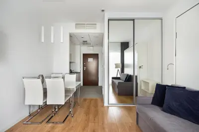 Część wypoczynkowa w obiekcie Varsovia Comfort 625 by BookingHost