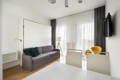 Część wypoczynkowa w obiekcie Varsovia Comfort 629 by BookingHost
