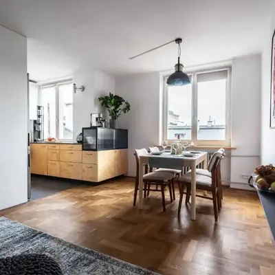 oompH UrbanVibe Centrum Stylish 2BR Hideaway