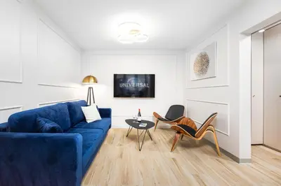 Telewizja i/lub zestaw kina domowego w obiekcie Apartament Grzybowska Premium by Your Freedom