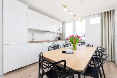 Kuchnia lub aneks kuchenny w obiekcie Apartament Grzybowska Premium by Your Freedom