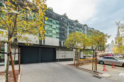 Budynek, w którym mieści się apartament