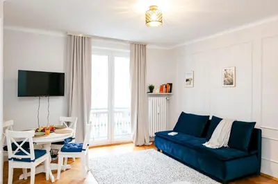 Telewizja i/lub zestaw kina domowego w obiekcie Wilcza 3 Blue - 260 metrów od Ambasady USA - Better Rental
