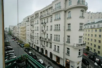 Budynek, w którym mieści się apartament