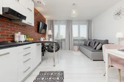 Kuchnia lub aneks kuchenny w obiekcie Bright & Cozy Studio near Metro Marymont by Noclegi Renters