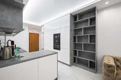 Kuchnia lub aneks kuchenny w obiekcie Bielany Luxury Apartment by BookingHost