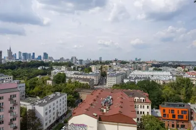 Widok na miasto Warszawa z tego apartamentu