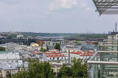 Widok na miasto Warszawa z tego apartamentu