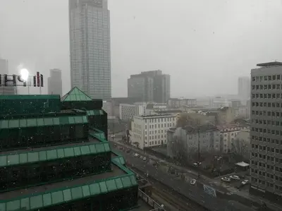 Widok na miasto Warszawa z tego apartamentu