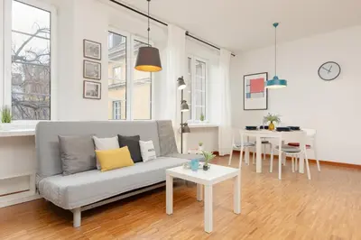 Część wypoczynkowa w obiekcie Warsaw Old Town Spacious Studio Piwna by Noclegi Renters