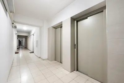Plan piętra w obiekcie Praga Sulejkowska Comfort Apartment by BookingHost