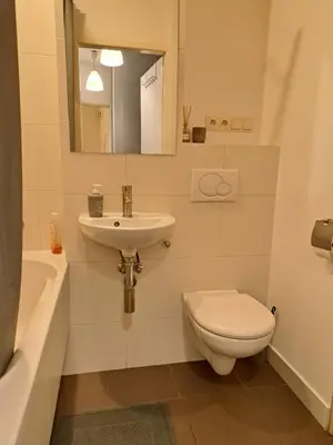 Plan piętra w obiekcie Bright and cozy 34m apartment near metro M2 and tram