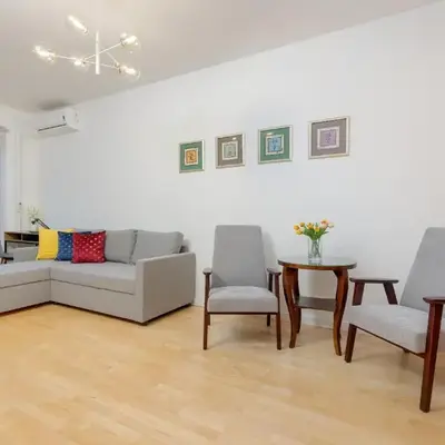 Spacious Apartment Near the Vistula River by Noclegi Renters