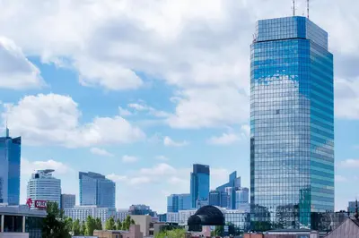 Widok na miasto Warszawa z tego apartamentu