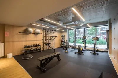 Centrum fitness w obiekcie Business Park Blue Studio by BookingHost