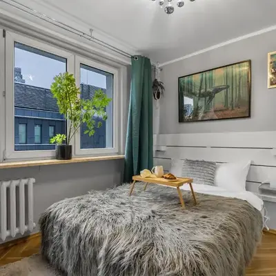 Central 2-Bedroom Apartment - Balcony