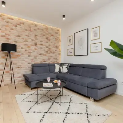 Loft Apartment with Parking in Warsaw by Noclegi Renters