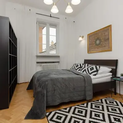 One Bedroom Apartment Next to the Royal Castle in Warsaw by Noclegi Renters