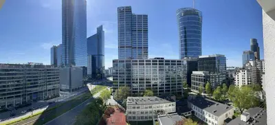 Widok na miasto Warszawa z tego apartamentu
