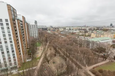 Widok na miasto Warszawa z tego apartamentu