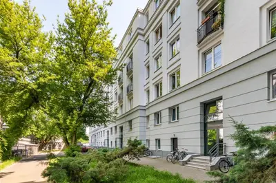 Budynek, w którym mieści się apartament