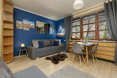 Część wypoczynkowa w obiekcie Comfortable Studio Sapiezynska by Noclegi Renters