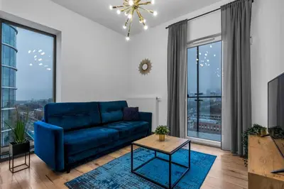 Część wypoczynkowa w obiekcie Warsaw Business Apartments - Air Conditioning, 10th Floor, City View, Balcony - by Rentujemy