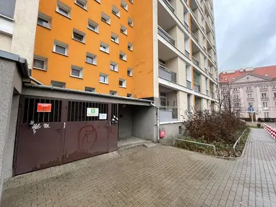 Budynek, w którym mieści się apartament