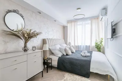 Łóżko lub łóżka w pokoju w obiekcie Gold Premium 2-bedroom Suite 100m from Central Station, modern&high standard