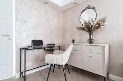 Telewizja i/lub zestaw kina domowego w obiekcie Gold Premium 2-bedroom Suite 100m from Central Station, modern&high standard